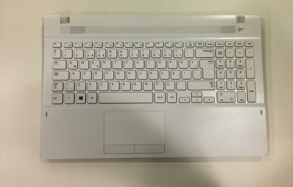 Samsung NP300E5E Notebook Klavyesi - Üst Kasa - Beyaz - TR